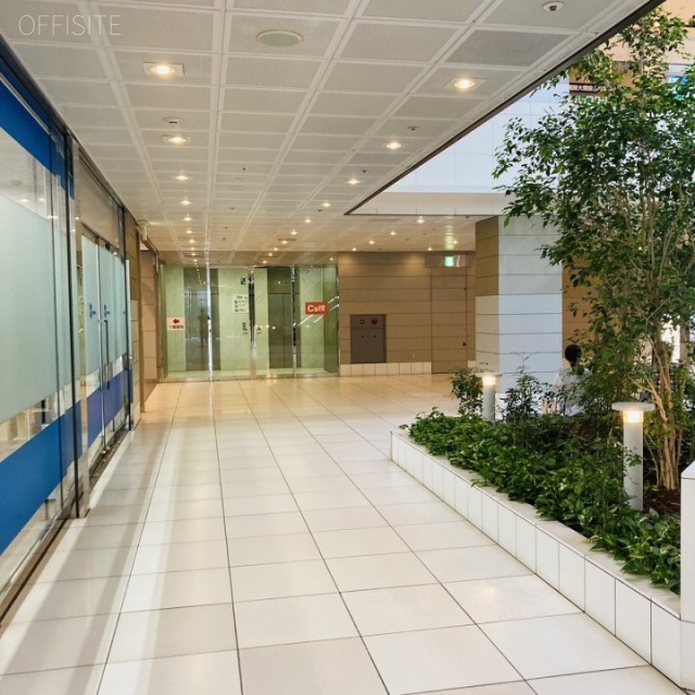 幕張テクノガーデン C棟 エントランス