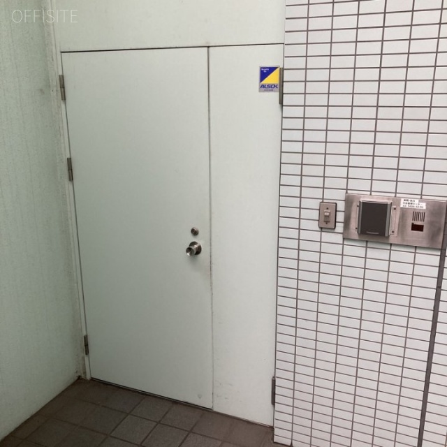 The PLACE 戸越 通用口ドア