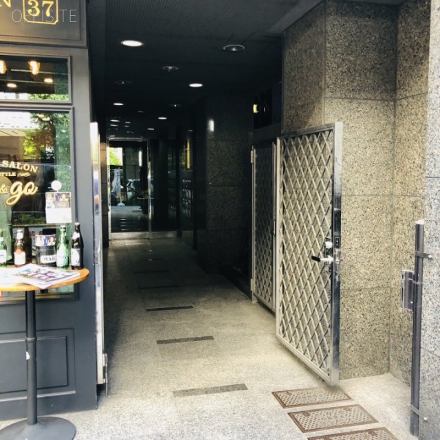 古谷ビル エントランス