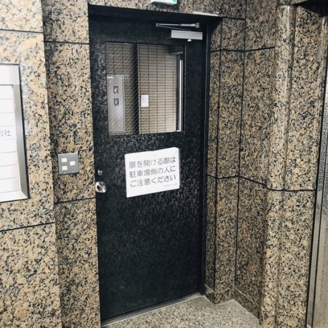 損保ジャパン神田淡路町ビル エントランス
