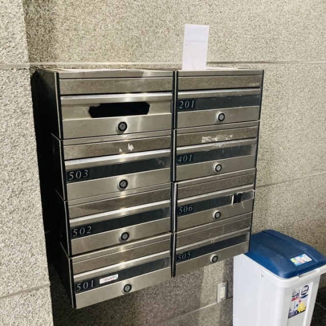 信明ビル 郵便受け