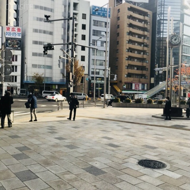 G-FRONT青山 ビル前面道路