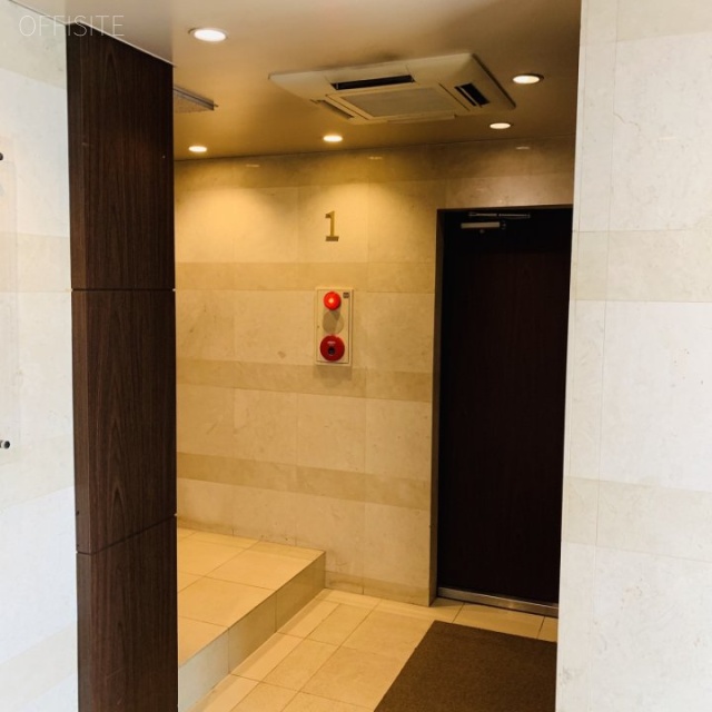 日本橋白馬ビル エントランス