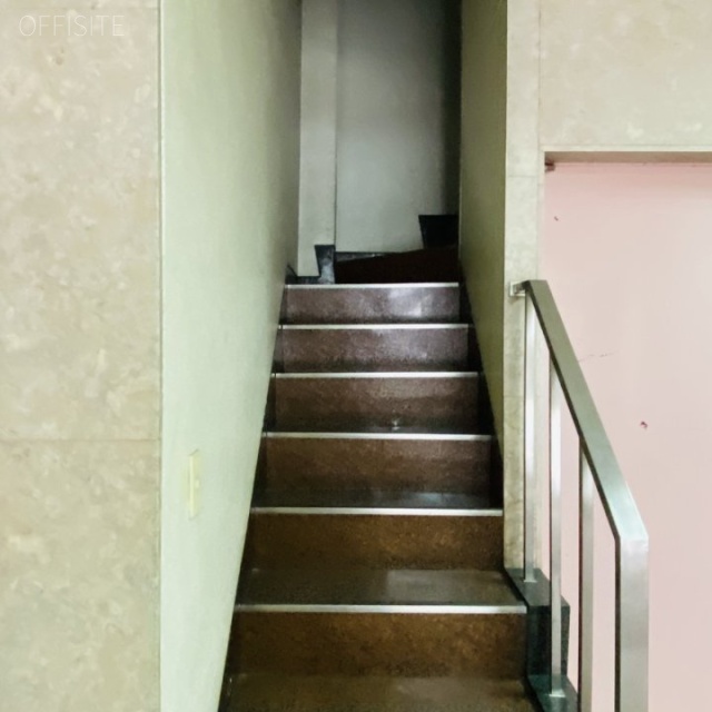 三陽ビル エントランス