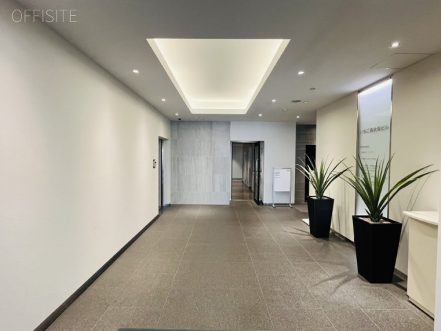 いちご南大塚ビル エントランス