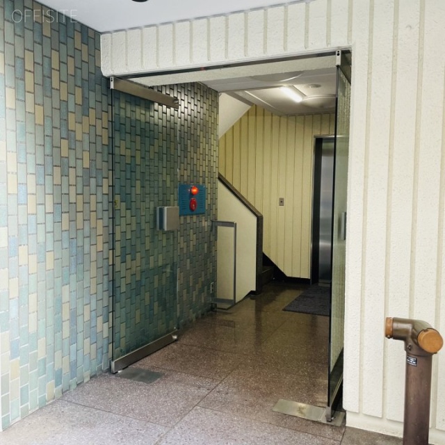 折田ビル エントランス