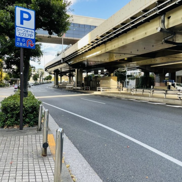 スフィアタワー天王洲 ビル前面道路