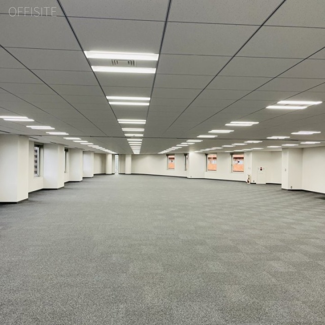 五反田フラットアイアンビル 基準階 室内