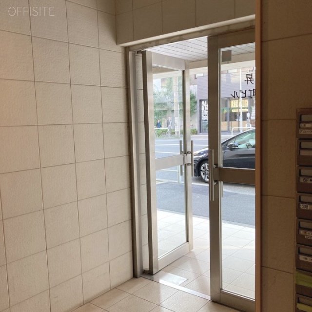 桂昇新御徒町ビル エントランス