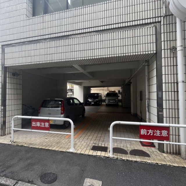 三田UTビル 駐車場