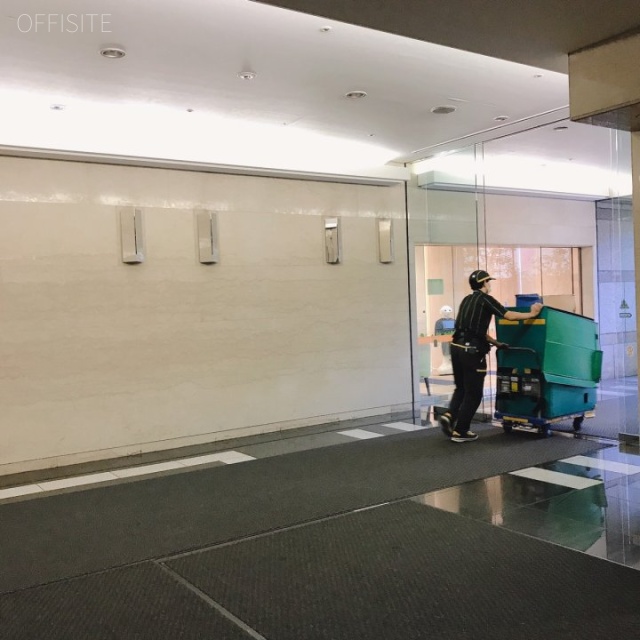 池袋青柳ビル エントランス