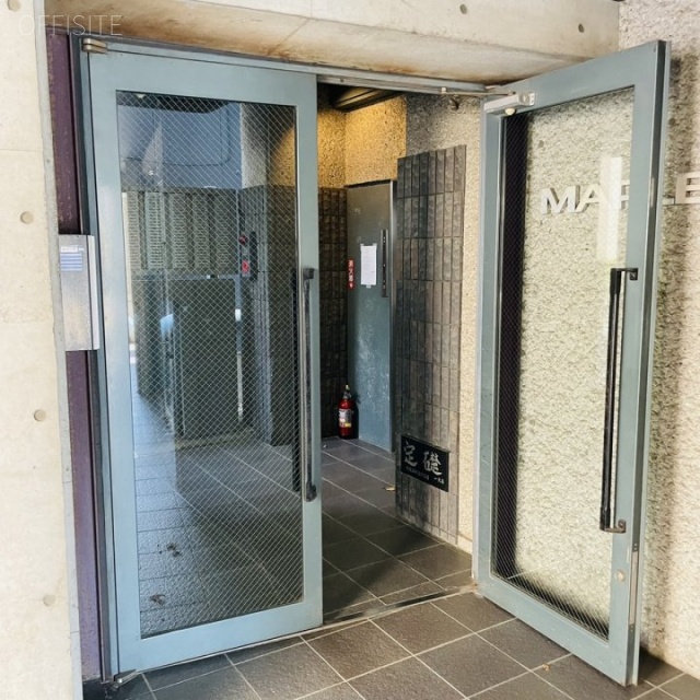 メイプルヒルズ千駄ヶ谷 エントランス