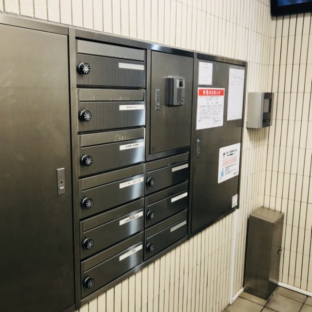 日吉ビル エントランス