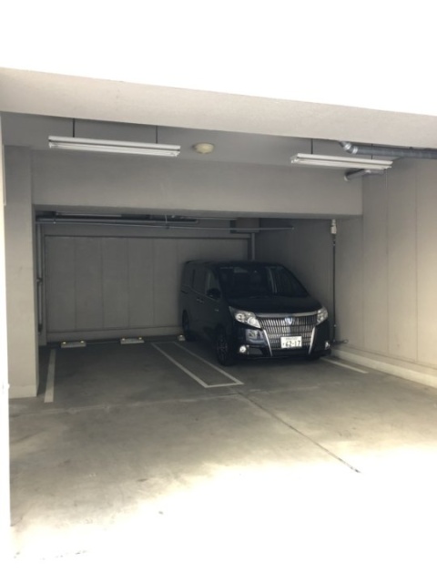 楠本第2ビル 駐車場