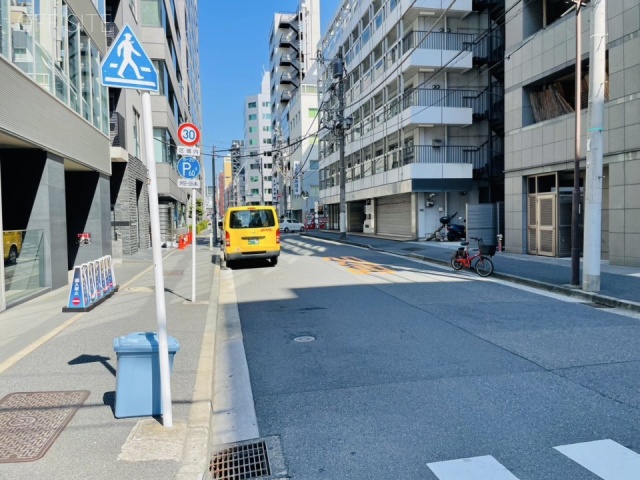 Daiwa神田橋 前面道路