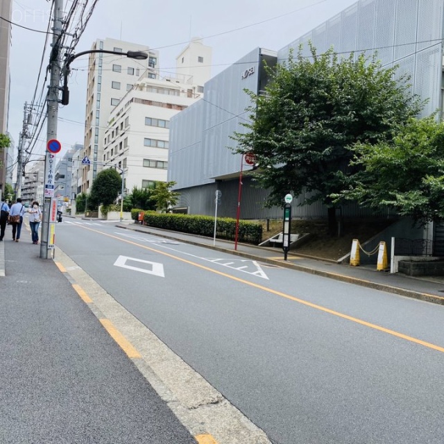 MTビル ビル前面道路