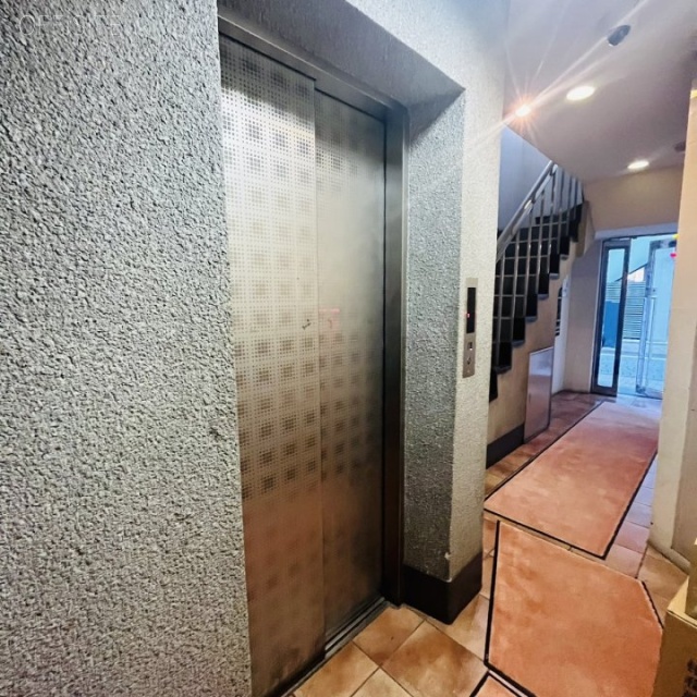 新麻布十番ビル エントランス