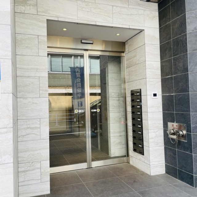 BizSQUARE GINZA オフィスビル出入口