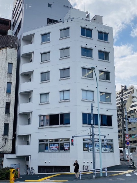 DeLCCS新宿御苑 外観