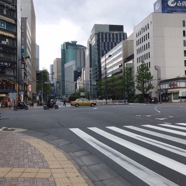 G4ビル ビル前面道路