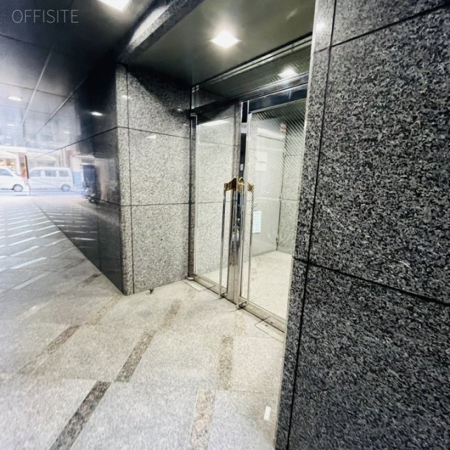 神田松楠ビル オフィスビル出入口