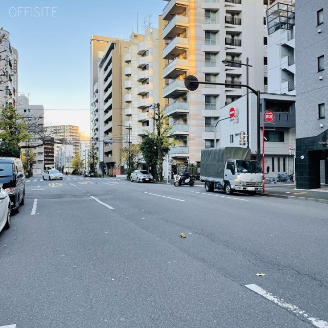 TRUST VAULE 岩本町 神田金物通り