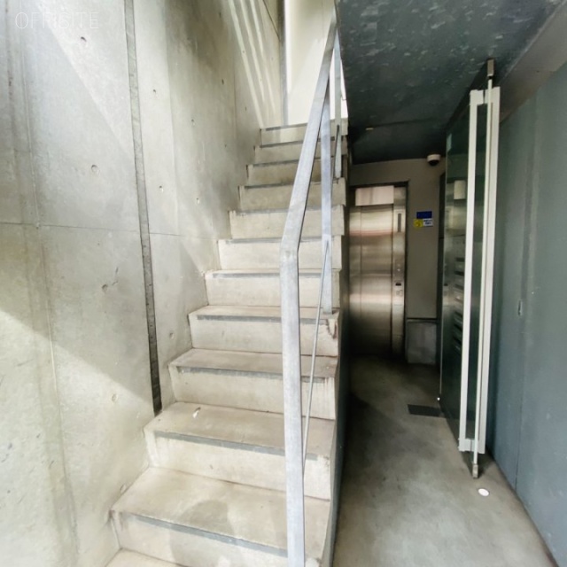 OTMビル エントランス