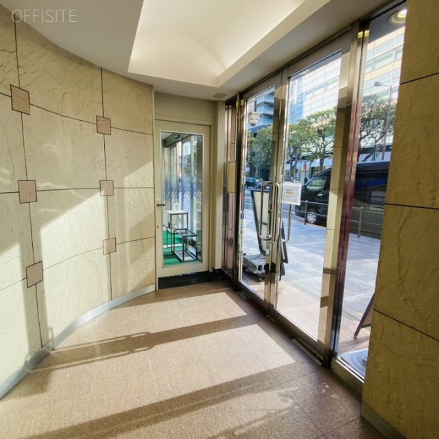 ミクニ六本木ビル エントランス