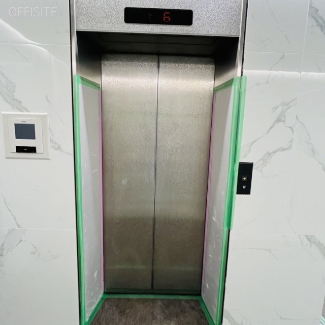 THE CROSS GOTANDA エレベーター