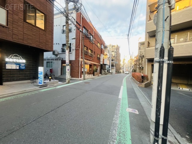 ASTRA中目黒 前面道路