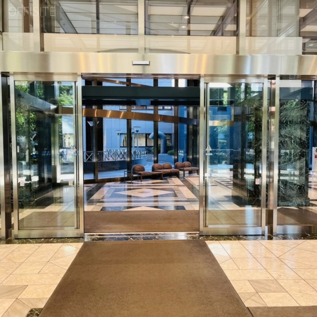 三田NNビル オフィスビル出入口