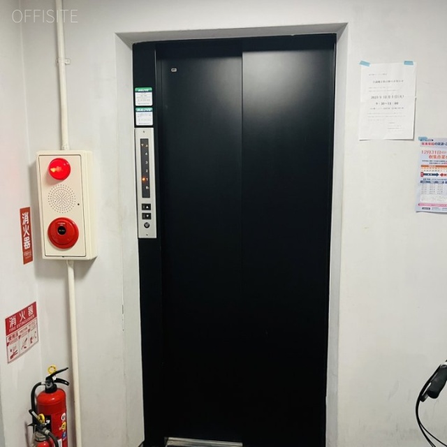 新宿中興ビル エントランス