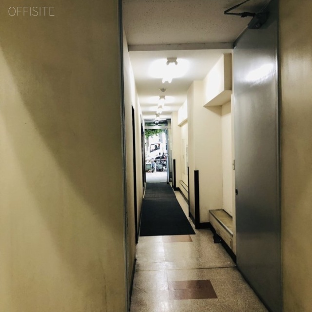 新宿須田ビル エントランス