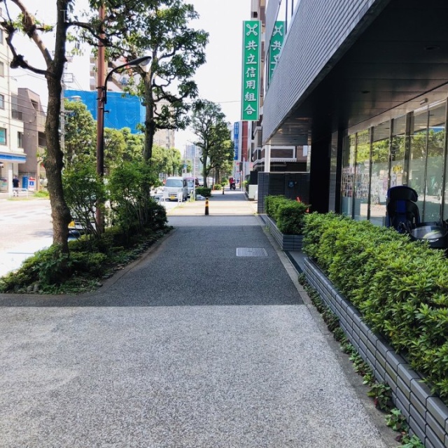 アズ品川ビル 前面歩道