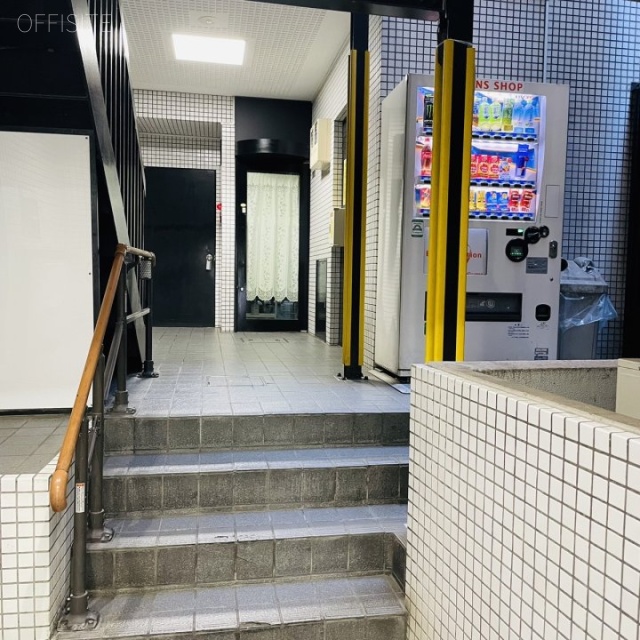 山崎ビル エントランス