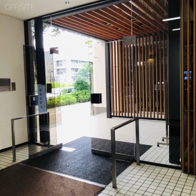 江間忠晴海ビル エントランス