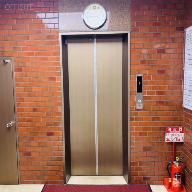 パインセントラルビル エレベーター