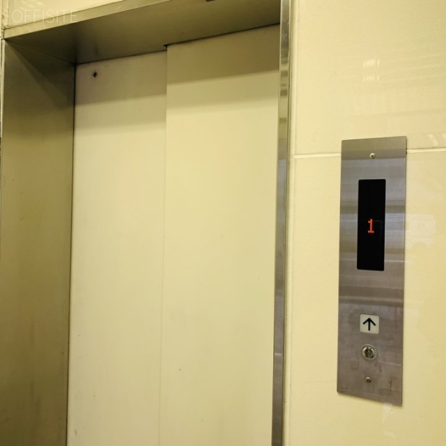 お茶の水サニービル エレベーター