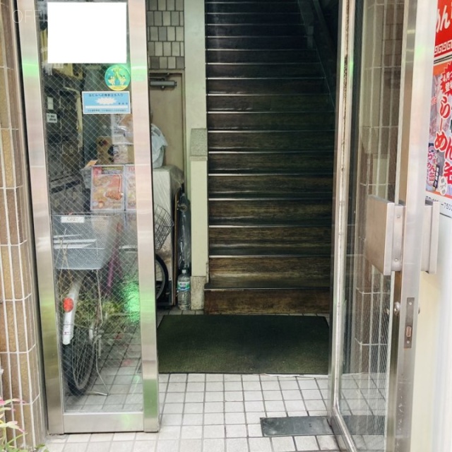 赤塚ビル エントランス