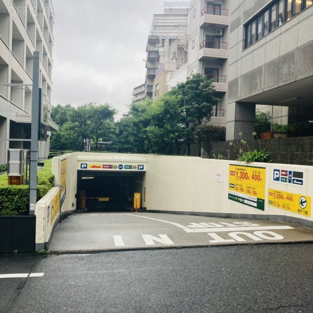 目白中野ビル 駐車場