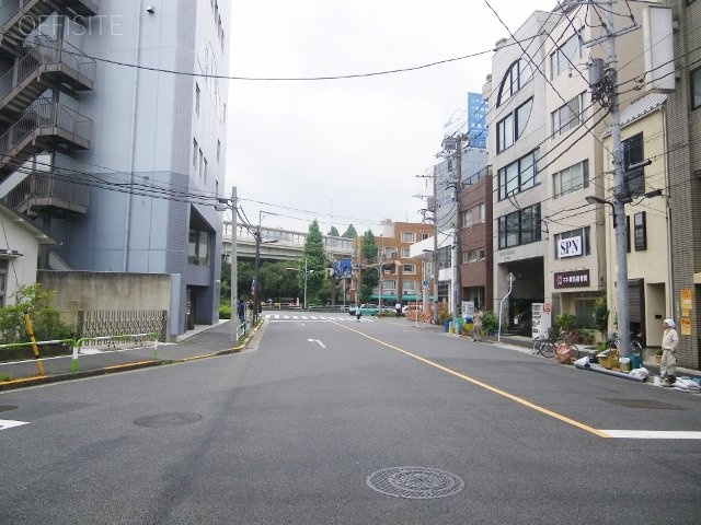 正進社ホールディングスビル ビル前面道路