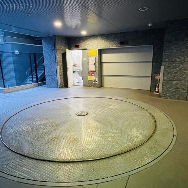 ビュレックス麹町 駐車場