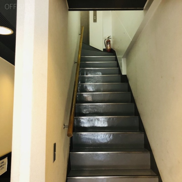 興信第一ビル エントランス