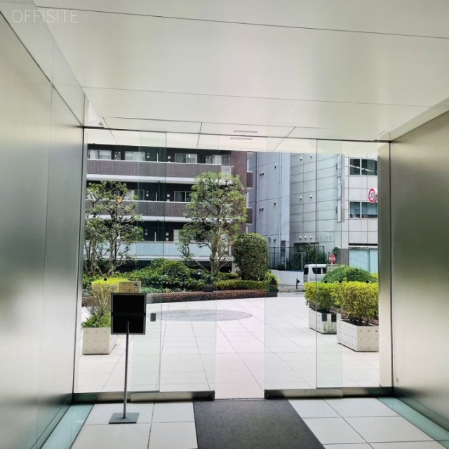 靖国九段南ビル エントランス