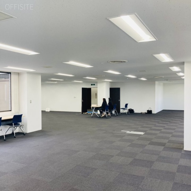 西新宿松屋ビル 室内