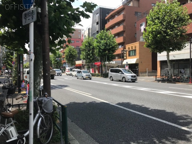 中野坂上OKビル ビル前面道路