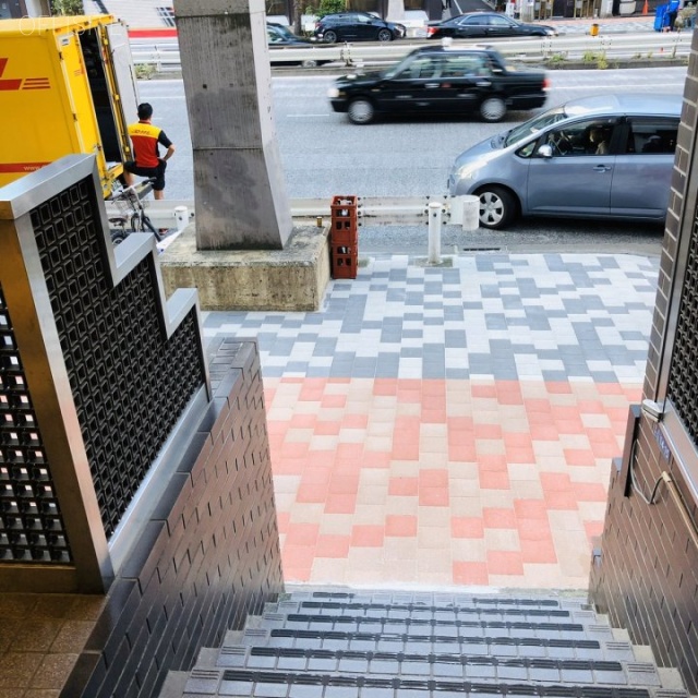 杉山ビル エントランス