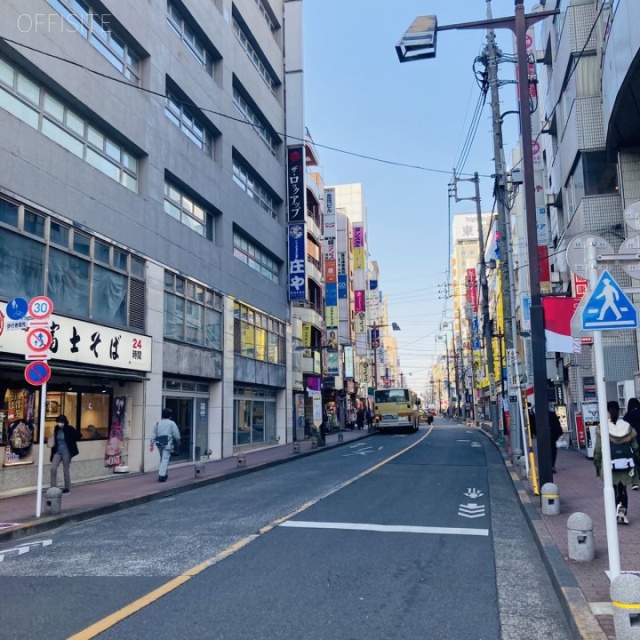 東京建物町田ビル ビル前面道路