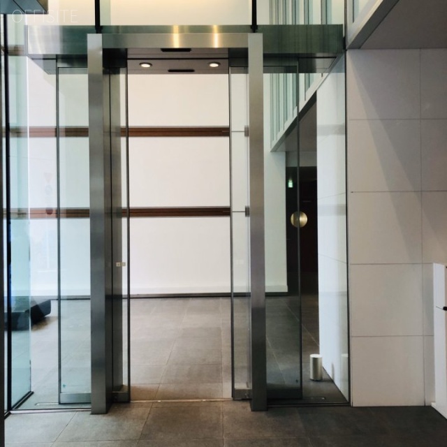 いちご八丁堀ビル エントランス