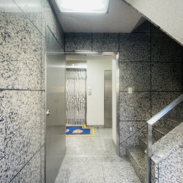 オオタケ第5ビル エントランス